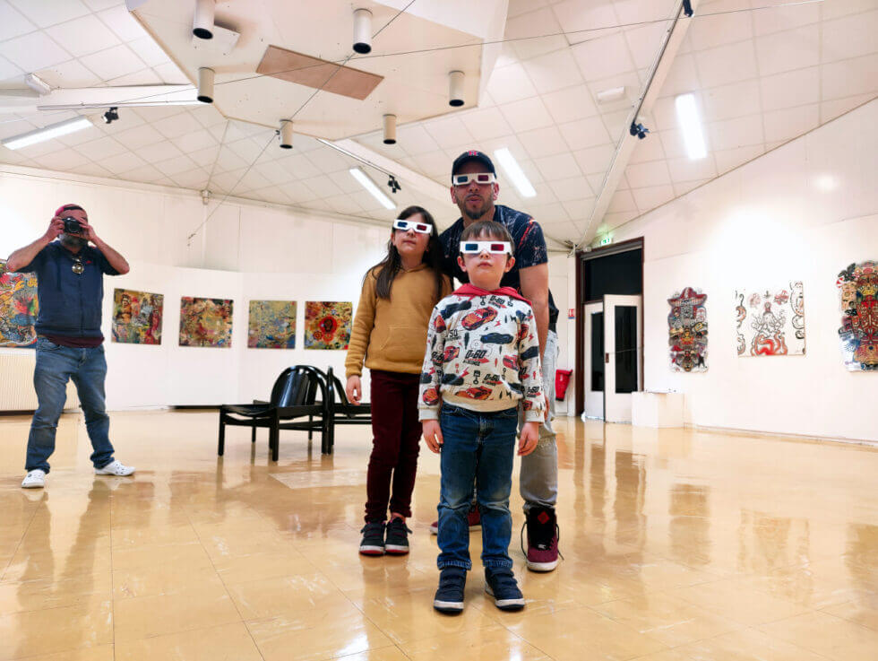 Visite de Kedjo et de ses enfants à l’expo