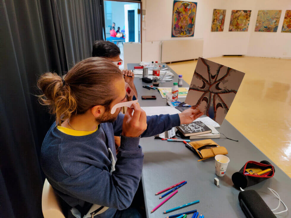 Technique du dessin d’anaglyphes visible avec des lunettes rouge et bleu